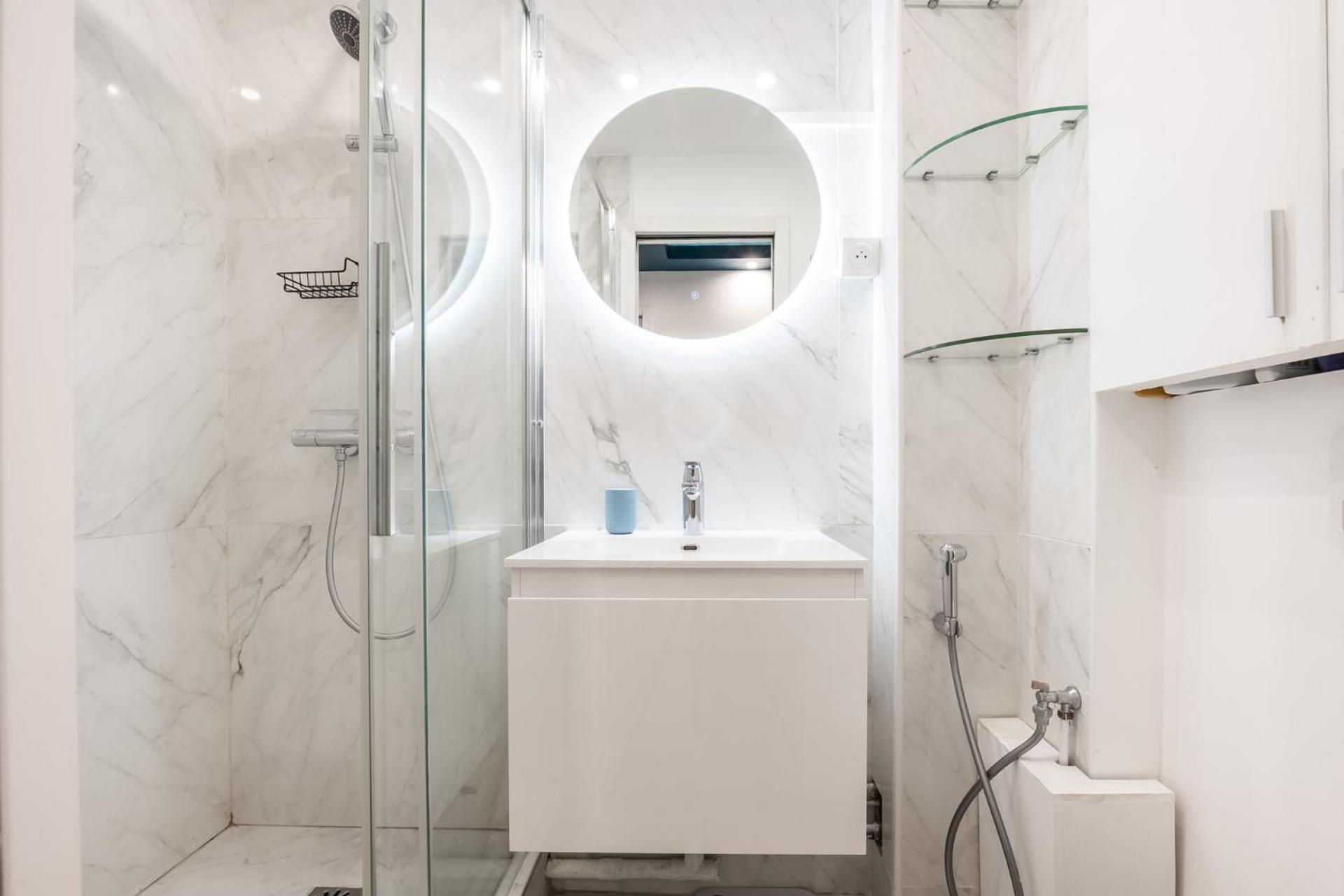 Charming Parisian Home Away From Home In The Heart Of Paris Bagian luar foto